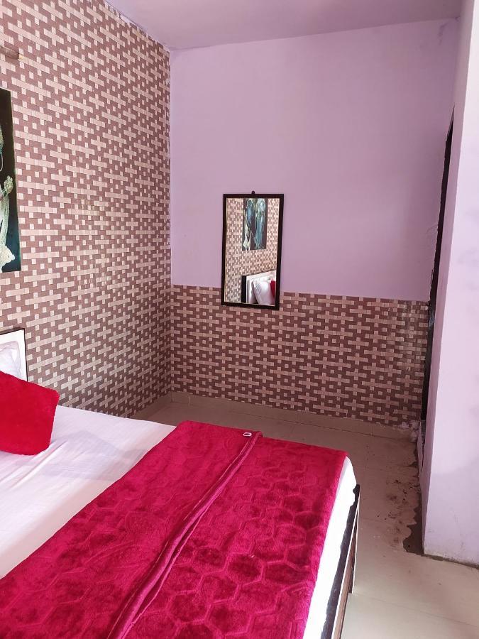 Oyo 82476 Royal Garden غازي أباد المظهر الخارجي الصورة